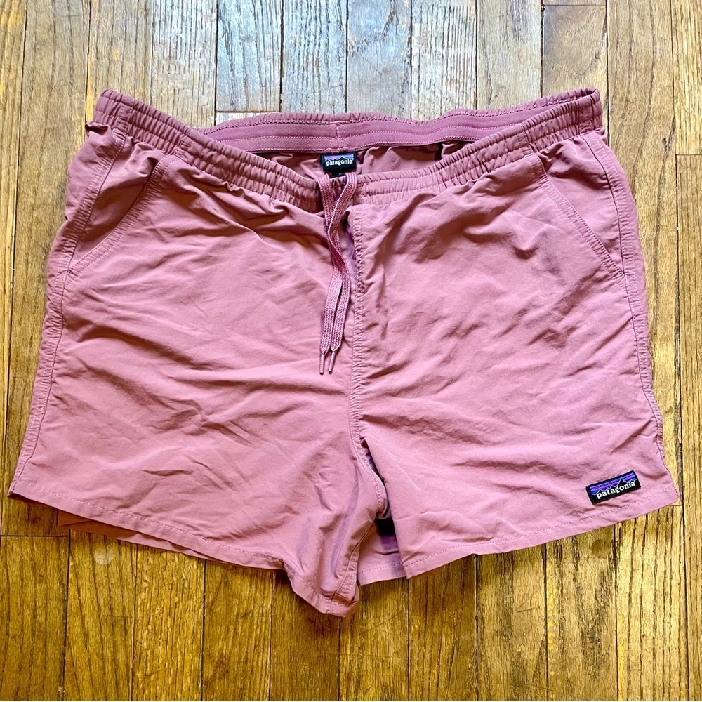 Patagonia Women’s Baggies in Evening Mauve size XL